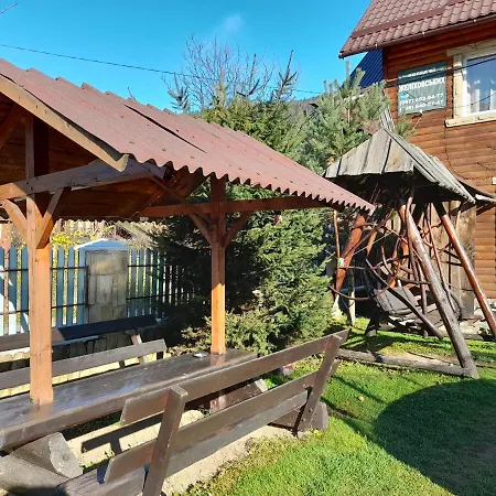 Zhelikhovskykh Apartmán Tatariv