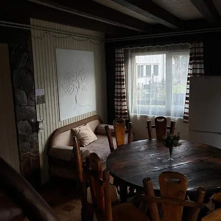 Zhelikhovskykh Apartmán