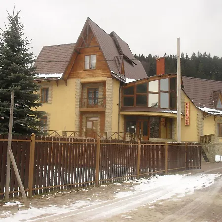 Zhelikhovskykh Apartment Tatariw